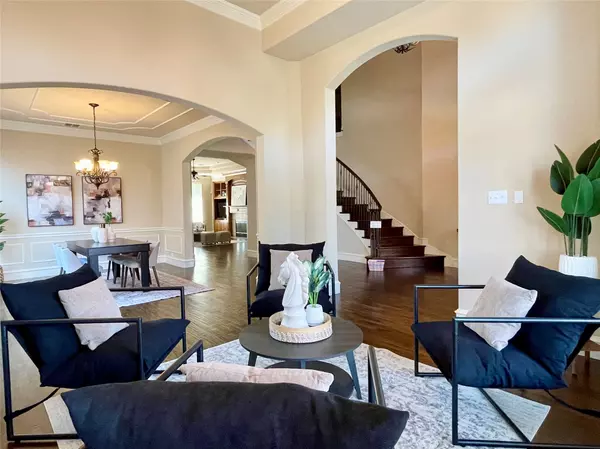 4317 Rice LN, Carrollton, TX 75010