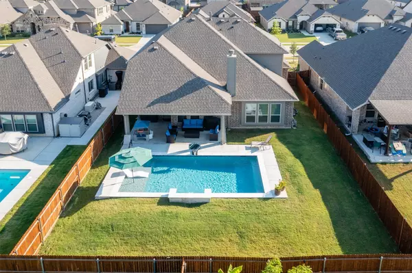 1008 Moss Grove TRL, Justin, TX 76247
