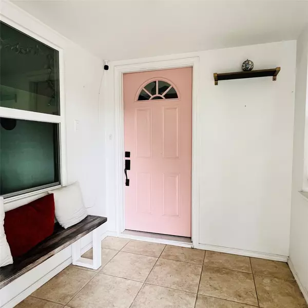 Dallas, TX 75211,2441 Falls DR