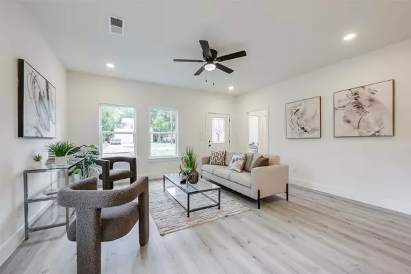 Dallas, TX 75215,2402 Garden DR