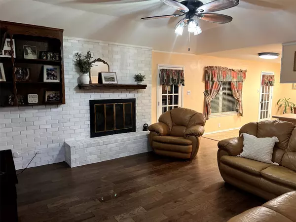 Cleburne, TX 76033,840 S Ridgeway DR