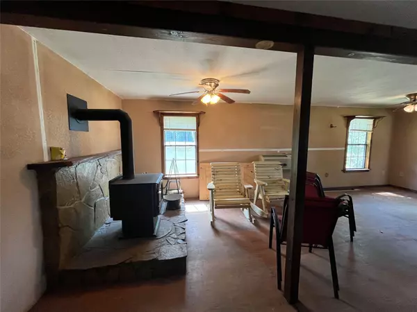 Mexia, TX 76667,437 Lcr Redbud A