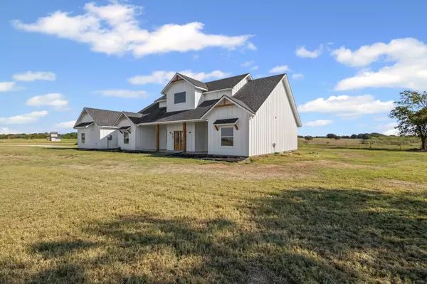 Whitney, TX 76692,3084 FM 933 ST