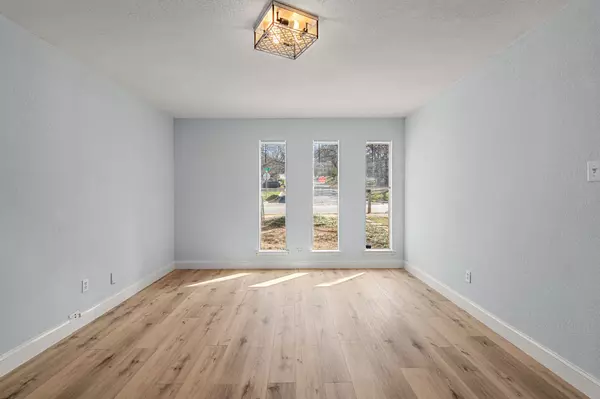 Hurst, TX 76053,1129 Irwin DR