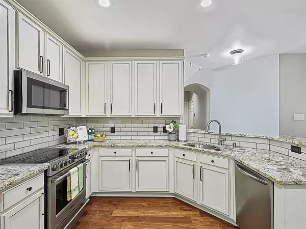 Mckinney, TX 75070,5004 Rain Forest DR