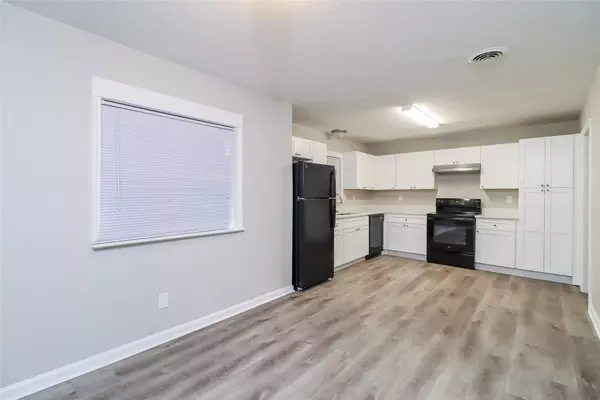 Fort Worth, TX 76133,3550 Creston CT