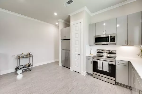 Mckinney, TX 75071,4011 Banks