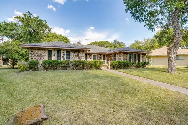 Desoto, TX 75115,1135 Joanna CIR