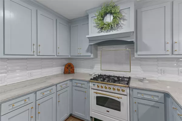 Shreveport, LA 71106,609 Balmoral DR