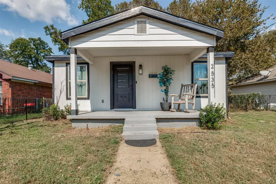 2535 Ghent ST, Dallas, TX 75215