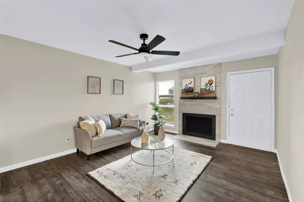 Fort Worth, TX 76112,5500 Boca Raton BLVD #327