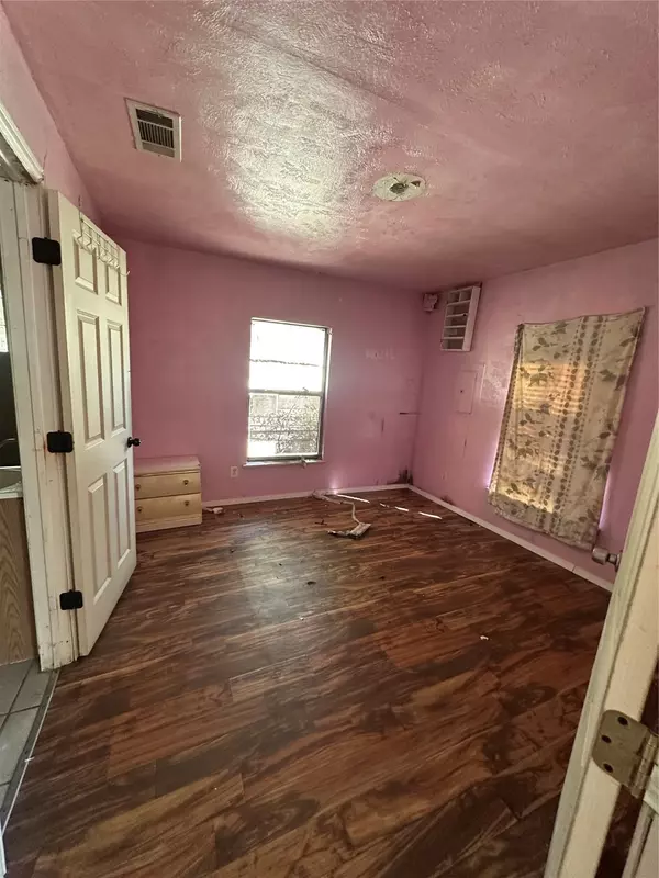 Dallas, TX 75217,539 Ella AVE