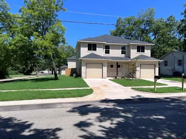 320 S Main ST, Bonham, TX 75418