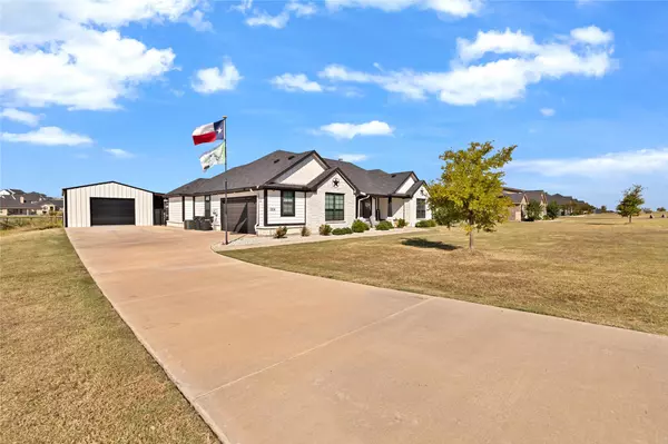1009 Boulder RD, Weatherford, TX 76085