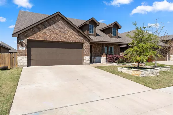 137 Red Hickory DR, Royse City, TX 75189
