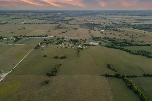 Gainesville, TX 76240,1258 County Road 352 RD