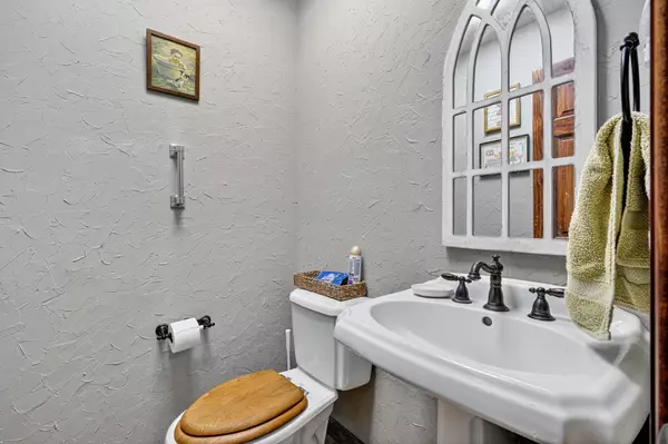 Hamilton, TX 76531,725 County Road 300