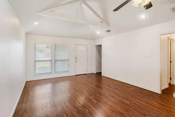 Mabank, TX 75147,410 W Andrew DR #B