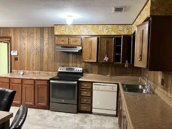 Clarksville, TX 75426,701 W 9th