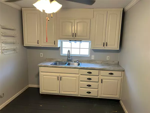 Whitney, TX 76692,301 N San Marcos ST