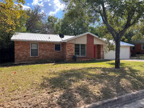 509 Davis DR, Athens, TX 75751