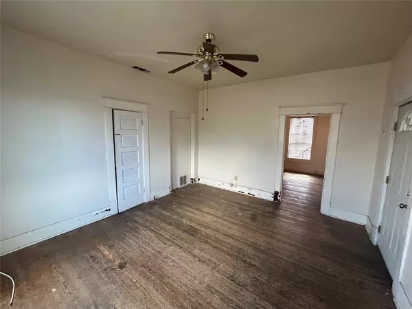 Dallas, TX 75208,428 W 7th ST