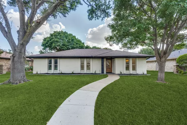 2416 Sierra LN, Plano, TX 75075