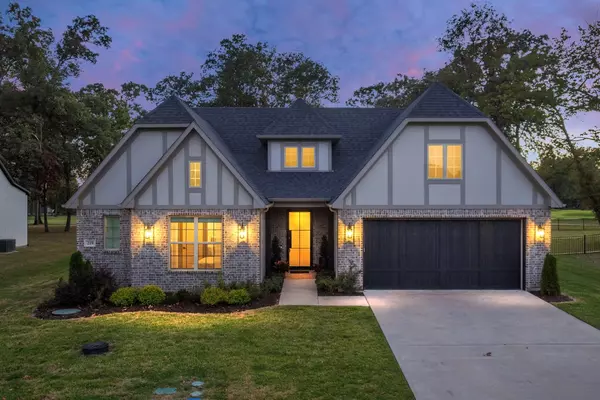 219 Saint Andrews DR, Mabank, TX 75156