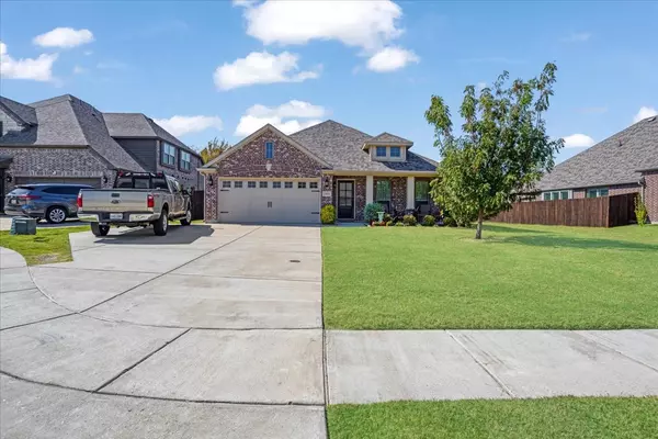 1908 Shearwater PL, Van Alstyne, TX 75495