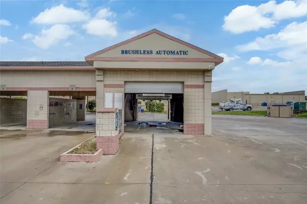 Grand Prairie, TX 75052,2520 Bardin RD S