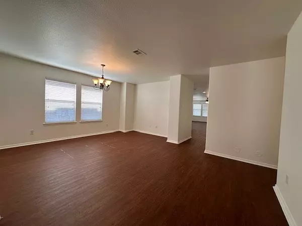 Fort Worth, TX 76131,433 Emerald Creek DR