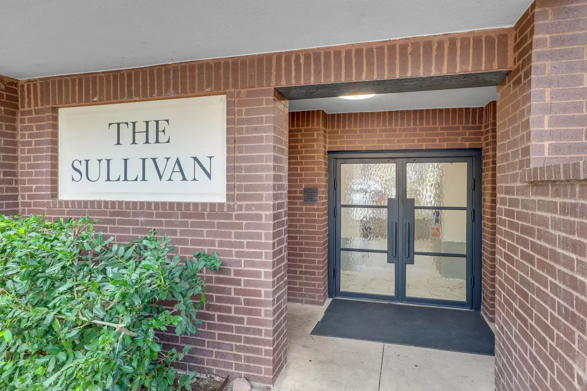 Dallas, TX 75219,4333 Gilbert AVE #215
