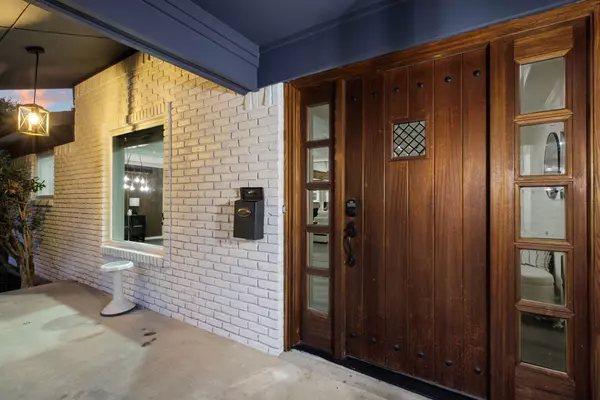 Dallas, TX 75238,10922 Ferndale RD