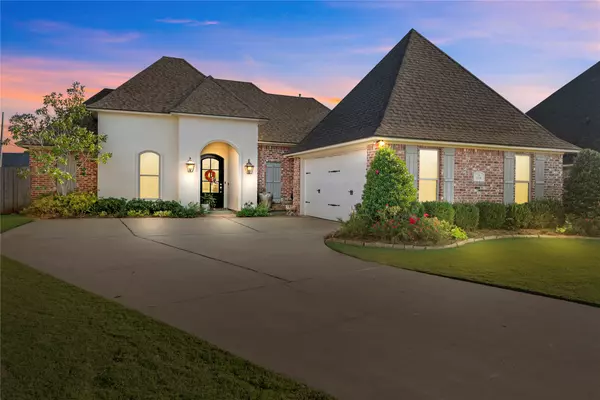 216 Roanoke CIR, Benton, LA 71006