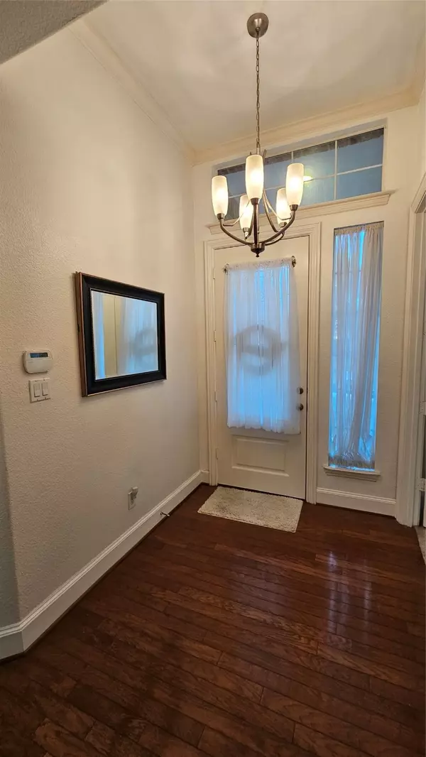 Irving, TX 75063,8207 Persimmon ST