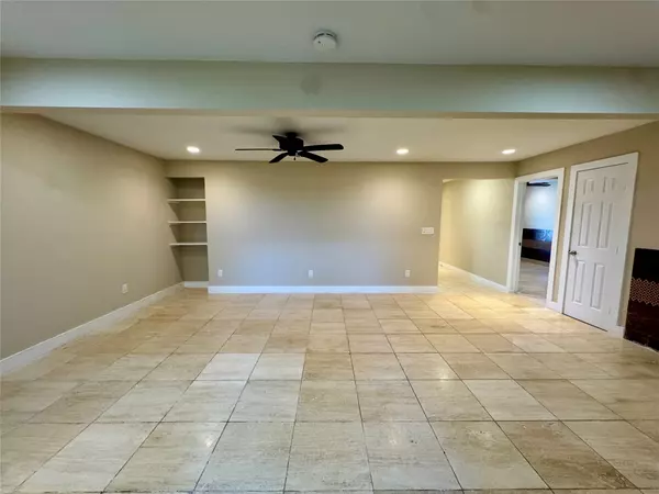 Waxahachie, TX 75165,5016 S Interstate Highway 35 E