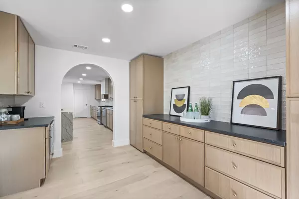 Dallas, TX 75214,4927 Creighton DR