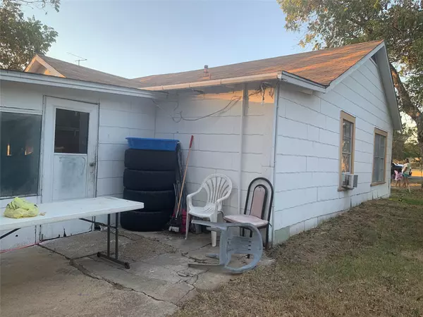 Bremond, TX 76629,510 W Hunt ST