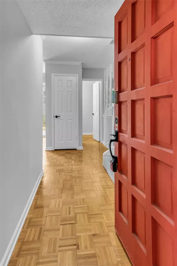 Euless, TX 76039,1717 Lakewood BLVD