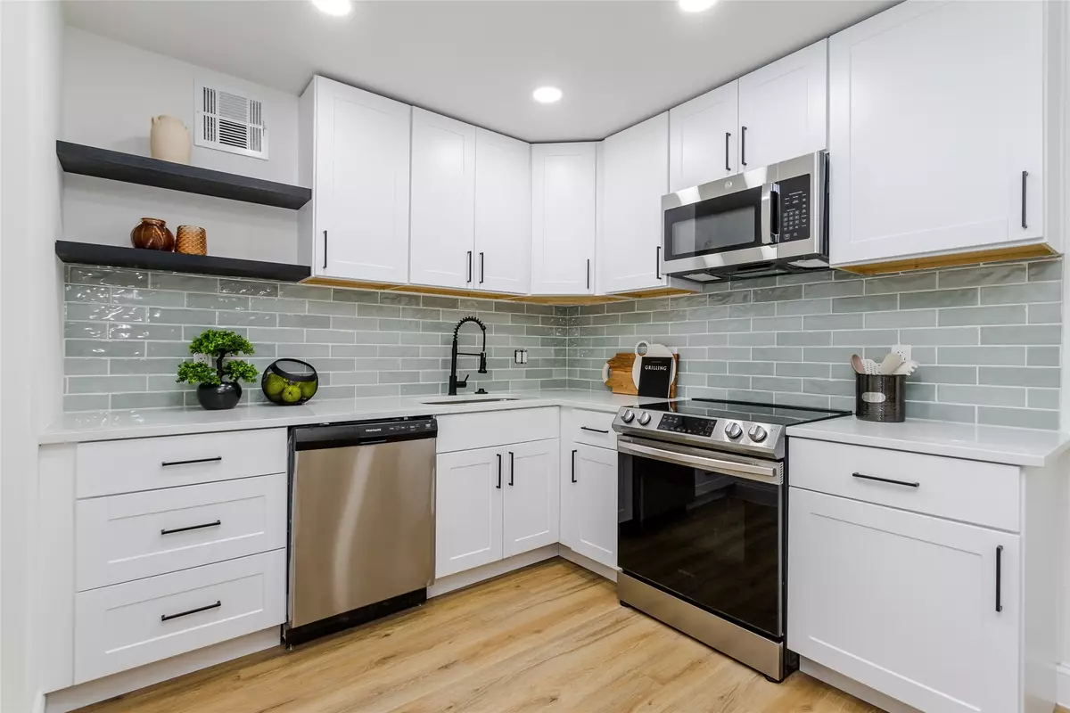 Dallas, TX 75230,5607 Harvest Hill RD #1007