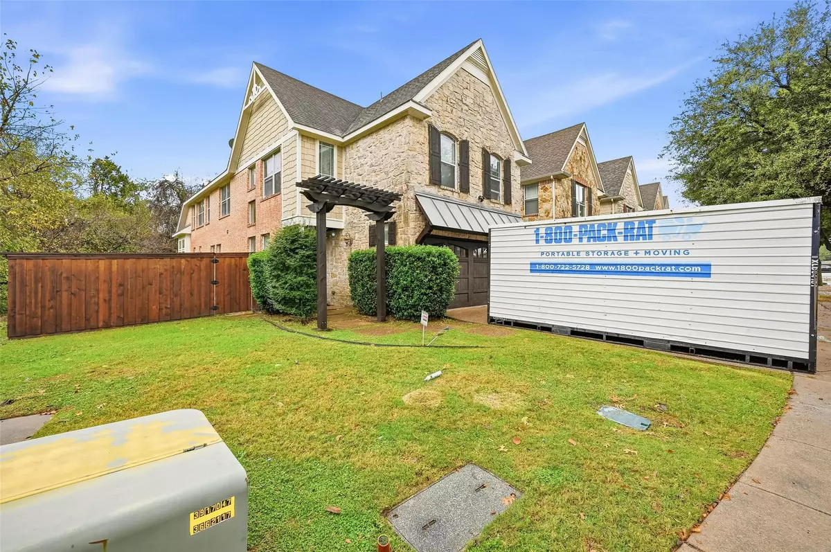 Coppell, TX 75019,509 Heath LN