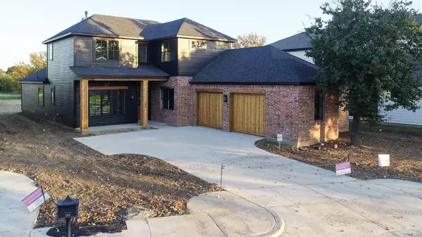 Roanoke, TX 76262,206 Pecan ST