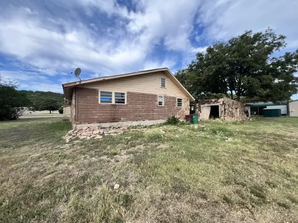 Cranfills Gap, TX 76637,502 Meridian