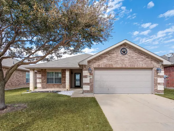 4816 Blue Top DR, Fort Worth, TX 76179