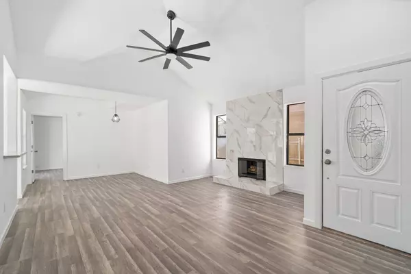 206 Cutting Horse LN, Keller, TX 76248