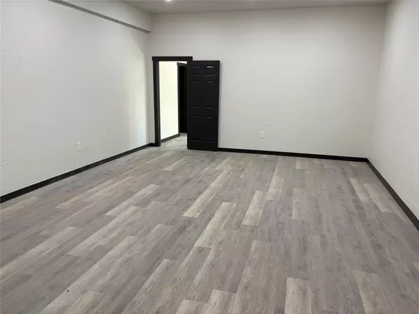 Whitesboro, TX 76273,27790 State Highway 56 #E