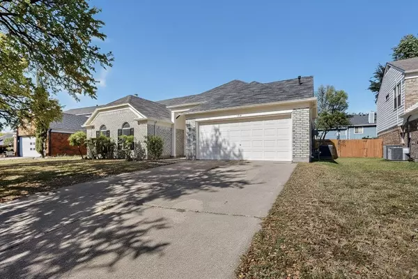 Grand Prairie, TX 75052,106 Morningside DR