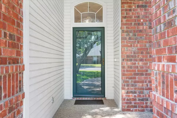 Hewitt, TX 76643,204 Neely RD