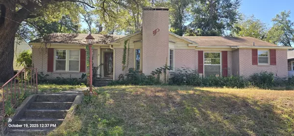 1314 S Azalea DR, Tyler, TX 75701