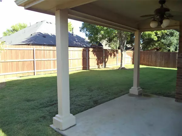 Arlington, TX 76002,9220 Water Oak DR